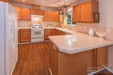 1680 SE Virginia Rd, Bend, OR 97702 - photo 2