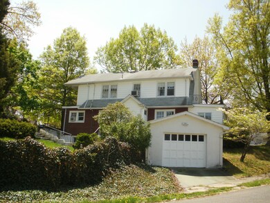 210 Oxford Way 009