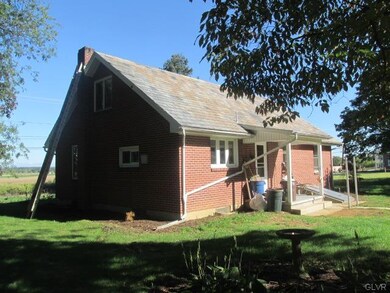 324 Front St, Alburtis, PA 18011 - photo 4