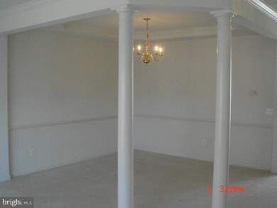 18246 Camdenhurst Dr, Gainesville, VA 20155 - photo 6