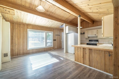 633 Shoshone St, South Lake Tahoe, CA 96150 - photo 6