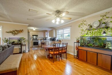 Breakfast area.