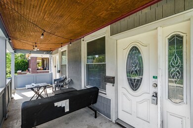 005_4f_L 412 E Oakland Ave068