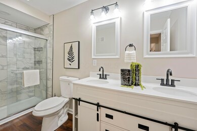 565 S Kellner Rd, Columbus, OH 43209 - photo 2