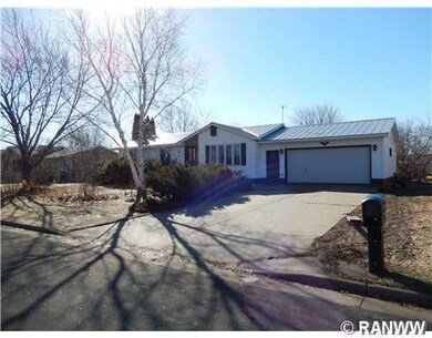 330 Elbert Dr, Rice Lake, WI 54868 - photo 2