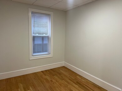 11 Henchman St unit 3F, Boston, MA 02113 - photo 4