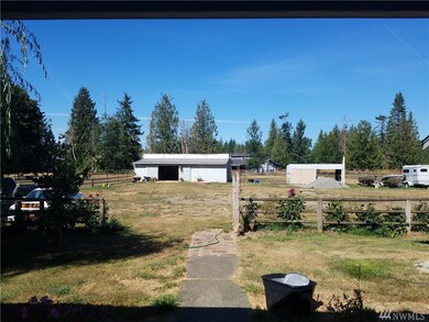 15607 Happy Ln SE unit D, Yelm, WA 98597 - photo 6