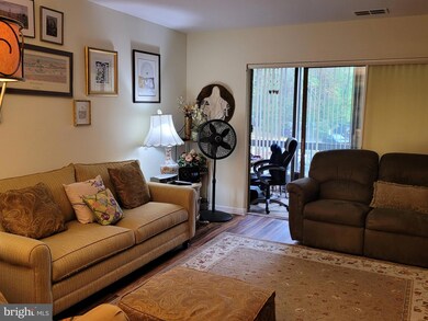 Heather Ridge unit 200, Baltimore, MD 21209 - photo 3