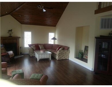 Living Room. Art niche, plenty of room for all you