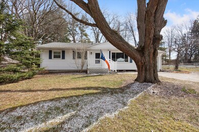 03-2816-Memory-Ln-Lansing-MI-48911-Windo