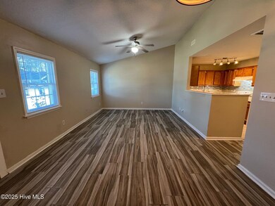 136 Marlene Dr, Jacksonville, NC 28546 - photo 2