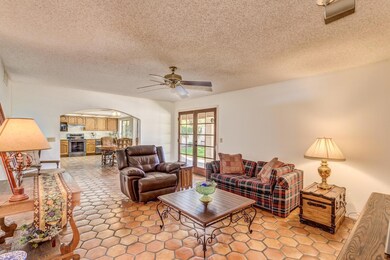 1333 E Krista-Family room & kitchen