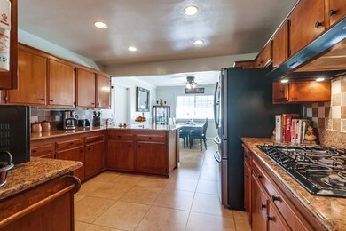 978 Maria Way, Chula Vista, CA 91911 - photo 6