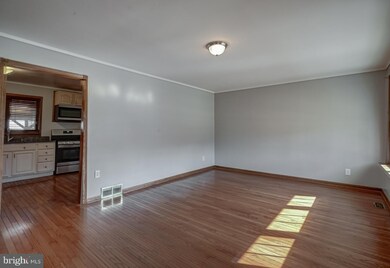 1 Warwick Rd, Stratford, NJ 08084 - photo 3