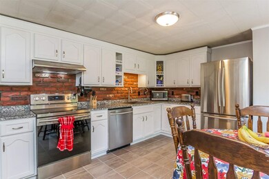 6 Hall Rd, Londonderry, NH 03053 - photo 3