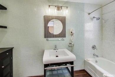 1623 Vallejo St unit 2, San Francisco, CA 94123 - photo 6