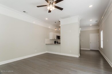 305 S Spring St-3