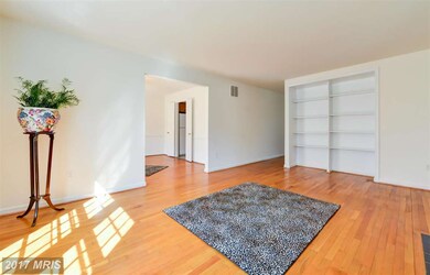 2085 Hopewood Dr, Falls Church, VA 22043 - photo 6