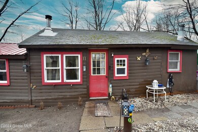 11 Park Ave, Middle Grove, NY 12850 - photo 3