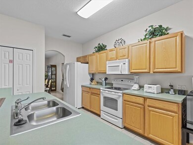 301 Bridgewater Dr, Davenport, FL 33897 - photo 5