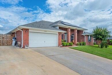 3-web-or-mls-2142 Hagood Loop Exterior -