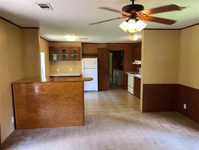 109 Fontaine Cir, Crawfordville, FL 32327 - photo 4