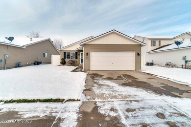 1Front of home.jpg-SMALL