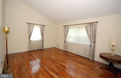 3 Wickham Ln, East Windsor, NJ 08520 - photo 4