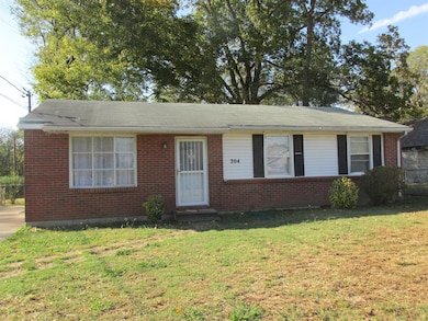 304 Walker St, Clarksville, TN 37042 - photo 2