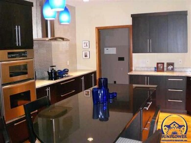 3913 SW Stonybrook Dr, Topeka, KS 66610 - photo 6