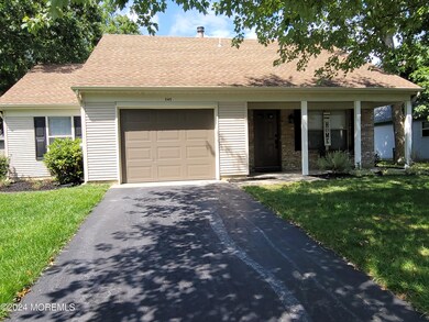 545 Petunia Ln N, Whiting, NJ 08759 - photo 4