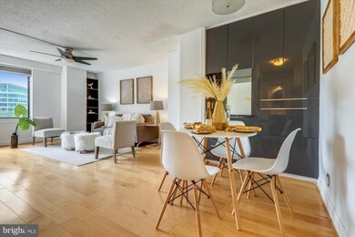 3 Washington Cir NW unit 603, Washington, DC 20037 - photo 2