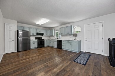 4736 Savannah Ct SE, Cedar Rapids, IA 52403 - photo 3