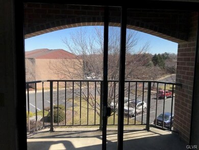 930 Cold Spring Rd unit 11, Allentown, PA 18103 - photo 3