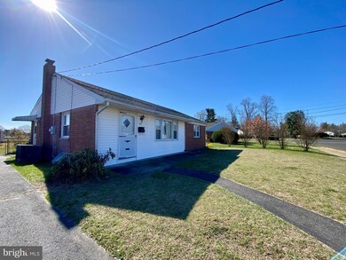 106 E Franklin Ave, Beverly, NJ 08010 - photo 2