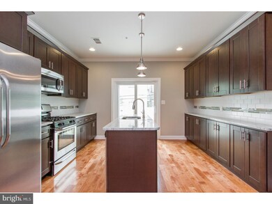 2218 Wilder St, Philadelphia, PA 19146 - photo 2