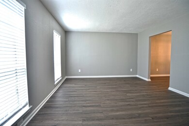 403 Gleneagles Dr, Friendswood, TX 77546 - photo 7