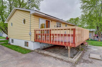 3326 Randolph St, Waterloo, IA 50702 - photo 3