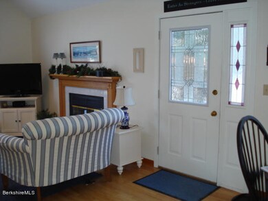 0 Pondview Dr unit H5, Pittsfield, MA 01201 - photo 3