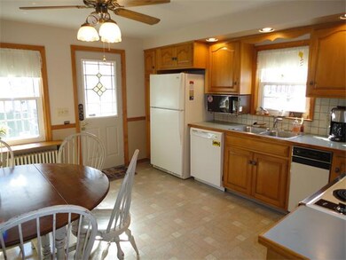 71 Hewes St unit 71, Cumberland, RI 02864 - photo 3