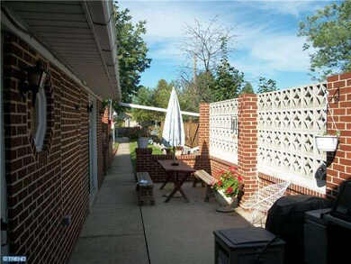 17 N 8th St, Bally, PA 19503 - photo 4
