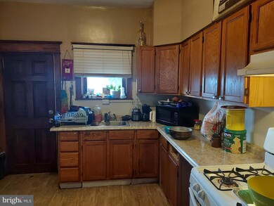 1573 S 10th St, Camden, NJ 08104 - photo 4