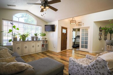 372 E 100 S, Ivins, UT 84738 - photo 6