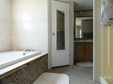 Master Bath/Spa.