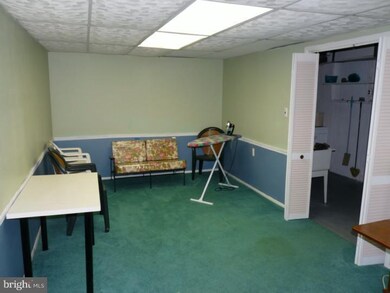 1747 W Chester Pike unit 30, Havertown, PA 19083 - photo 6