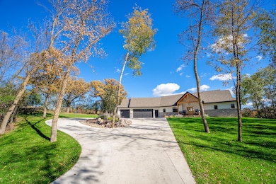 131 Pine St NW, New London, MN 56273 - photo 3