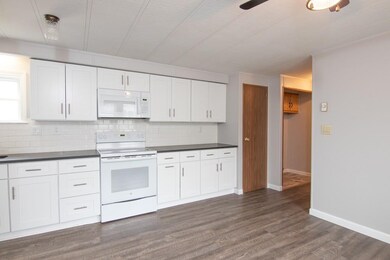 11 Silver Birch Ln, Kingston, MA 02364 - photo 4