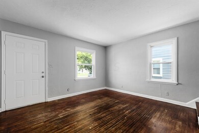 1673 Unit Living Room