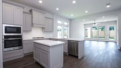 314 Bananaquit Way, Pinehurst, TX 77362 - photo 5