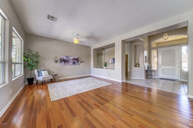 107-FrontRoom_2